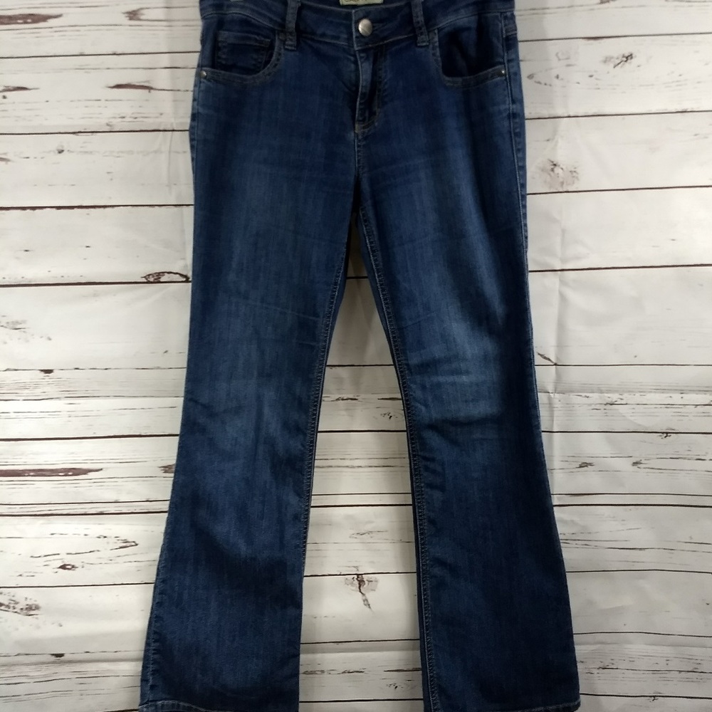 CAbi Denim Sz 4 Boot Leg Medium Wash - Picture 2 of 6